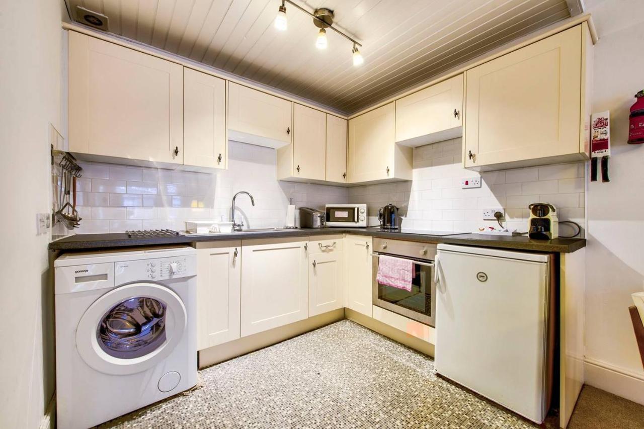 Joivy Charming Apt Close To City Centre เอดินบะระ ภายนอก รูปภาพ