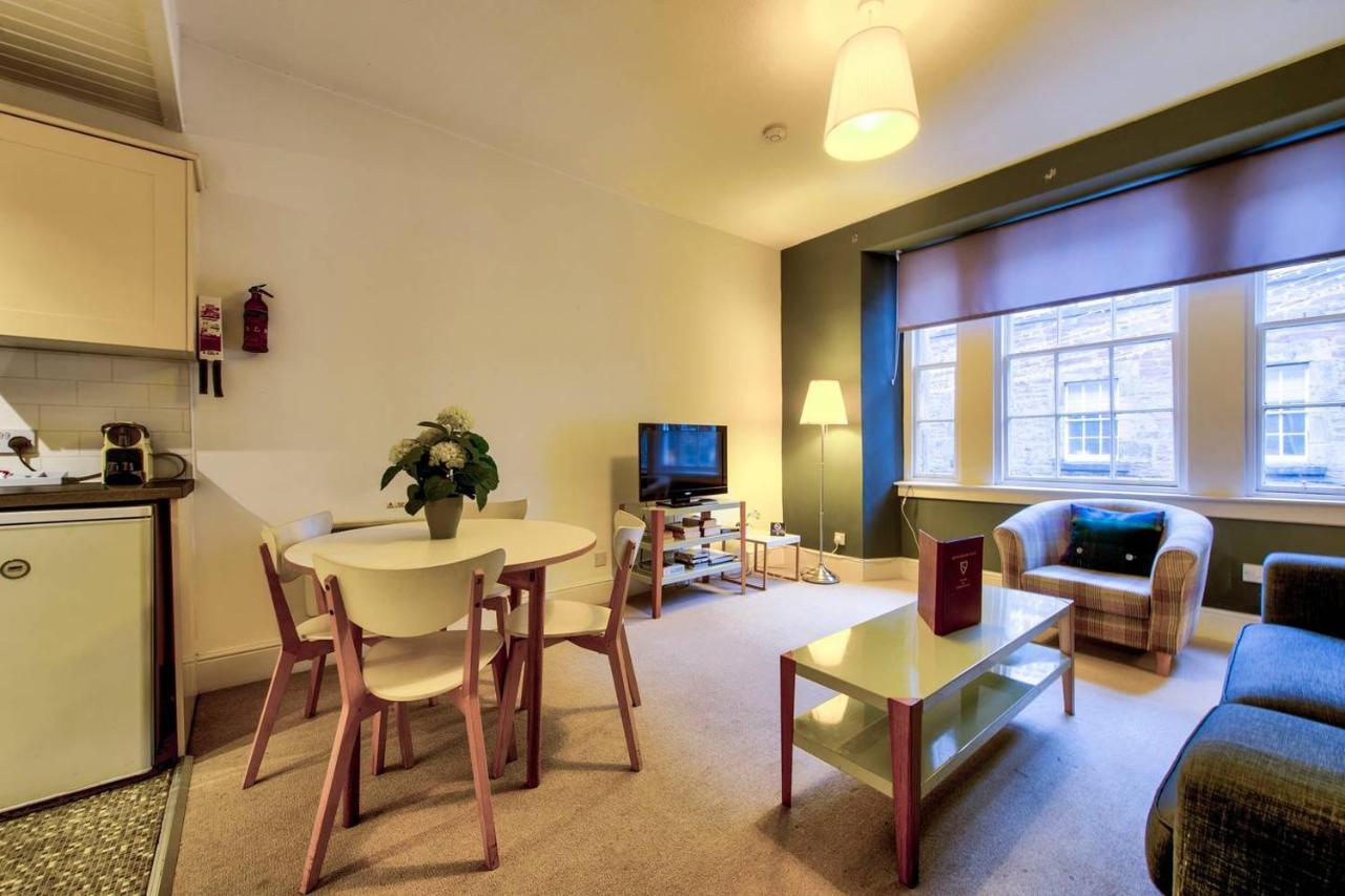 Joivy Charming Apt Close To City Centre เอดินบะระ ภายนอก รูปภาพ