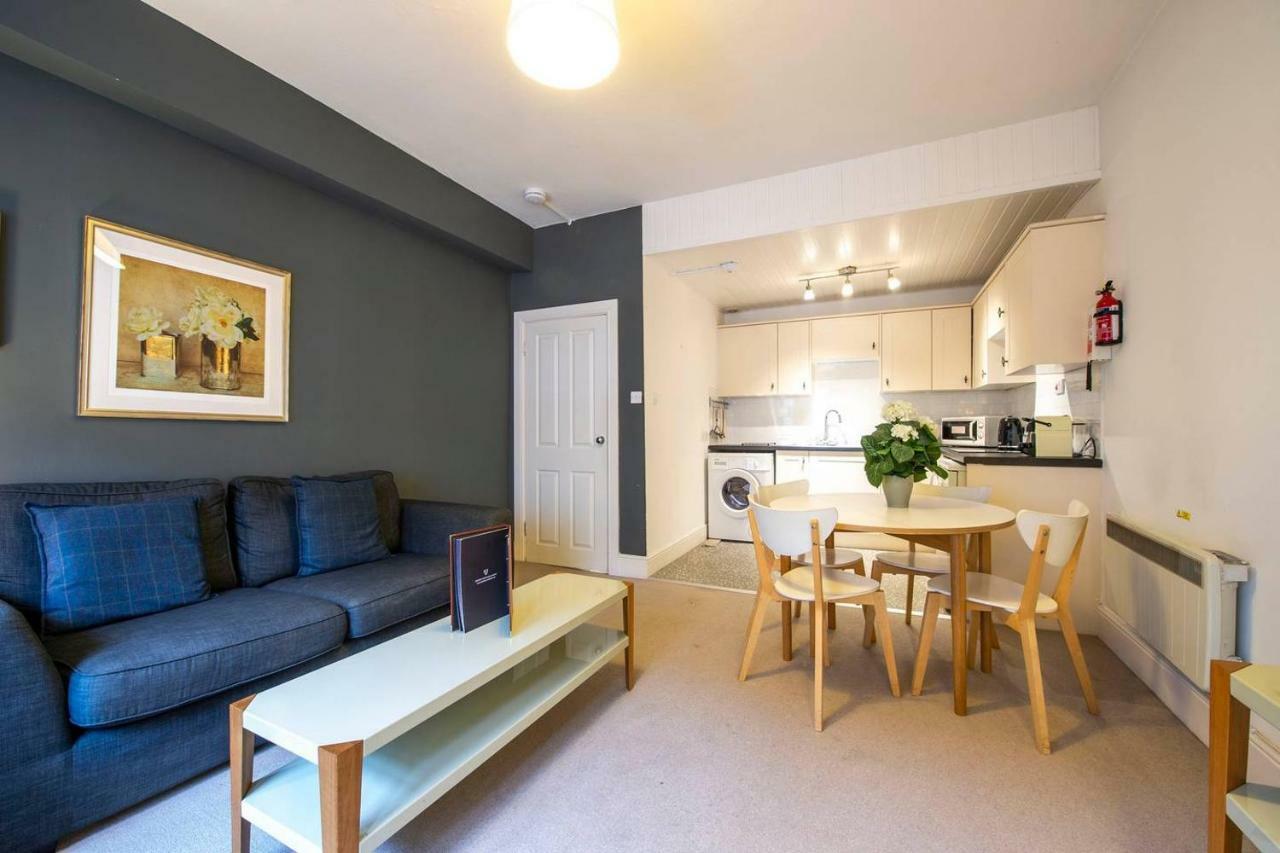Joivy Charming Apt Close To City Centre เอดินบะระ ภายนอก รูปภาพ